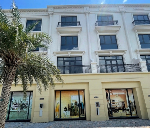 Shophouse Vinhomes Royal Island Vũ Yên giá chỉ hơn 10 tỉ đồng Shophouse Vinhomes Royal Island Vũ Yên giá chỉ hơn 10 tỉ đồng